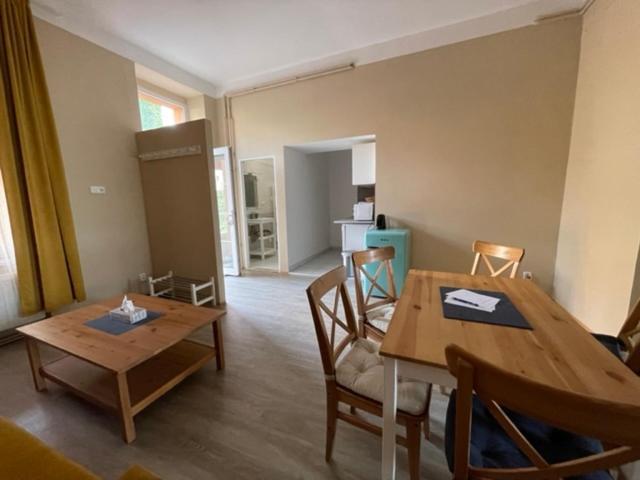 Apartman Galerie Дечин Екстериор снимка